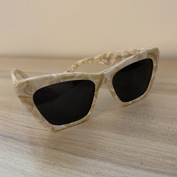 Anthropologie I-SEA Olive Cat-Eye Sunglasses - Picture 5 of 7